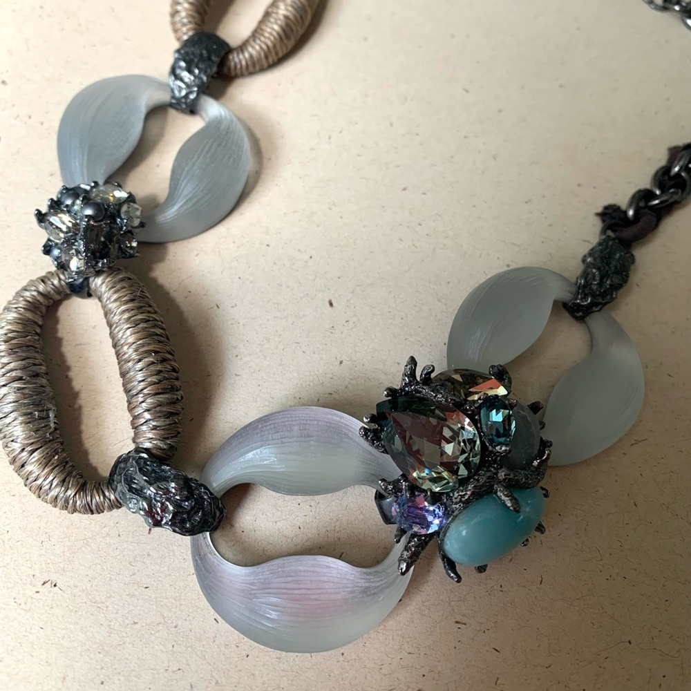 ALEXIS BITTAR • Rare Vintage Mixed Media Lucite Hemp Gemstone Crystal  Necklace - Picture 14 of 15